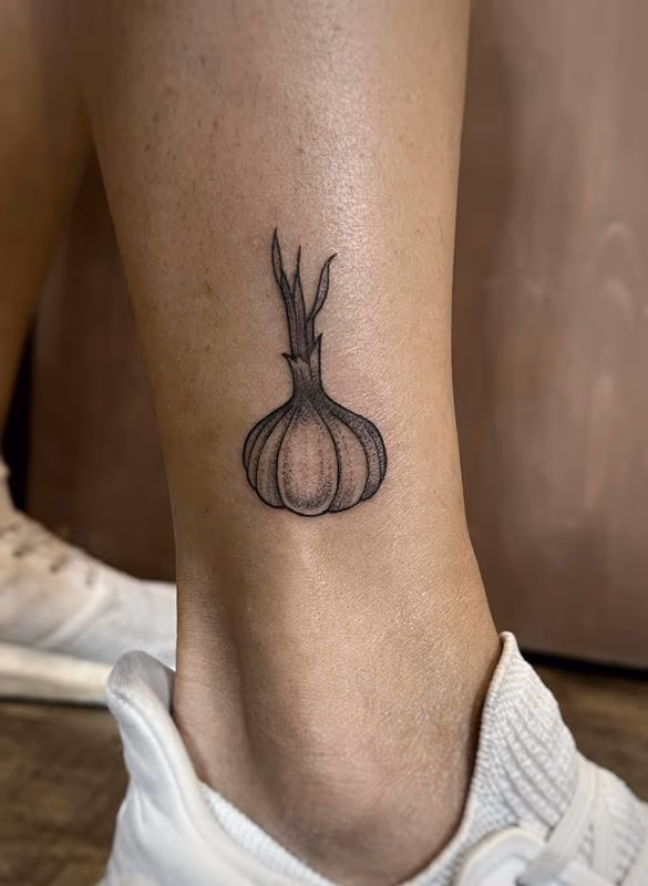 Garlicky