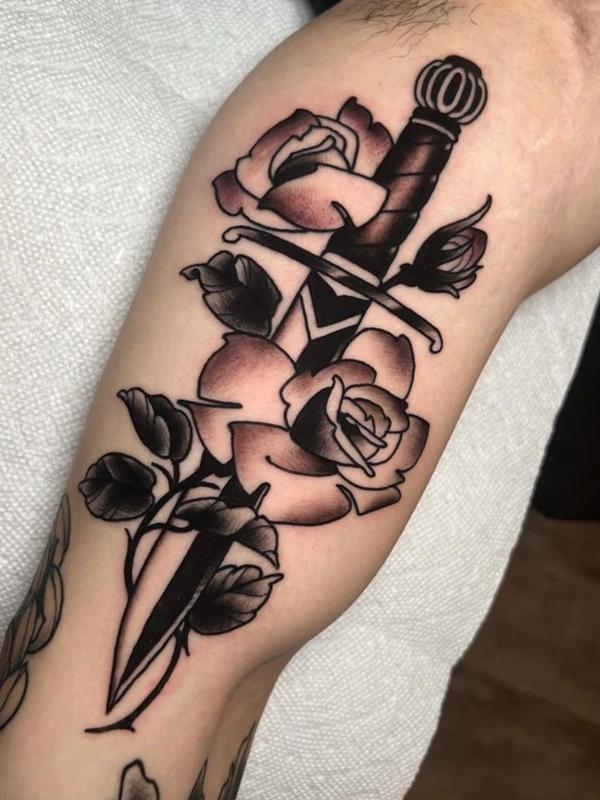 Dagger and roses