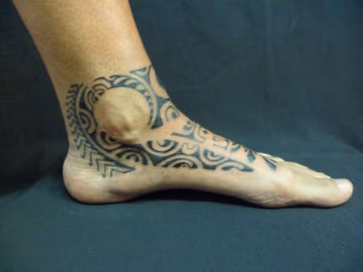 Polynesian foot inside