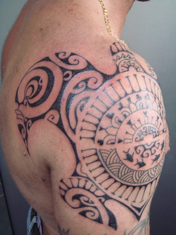 Polynesian turtle on shoulder back