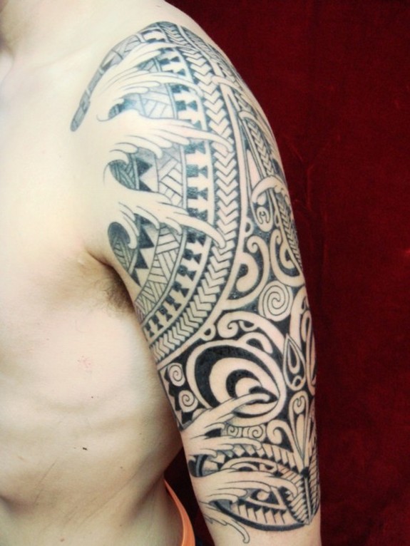 Polynesian with waves