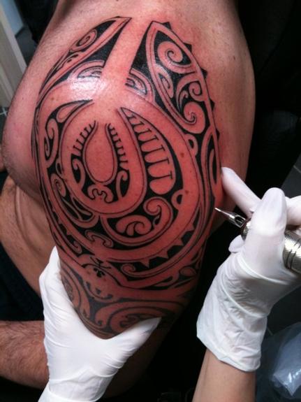 Polynesian on shoulder