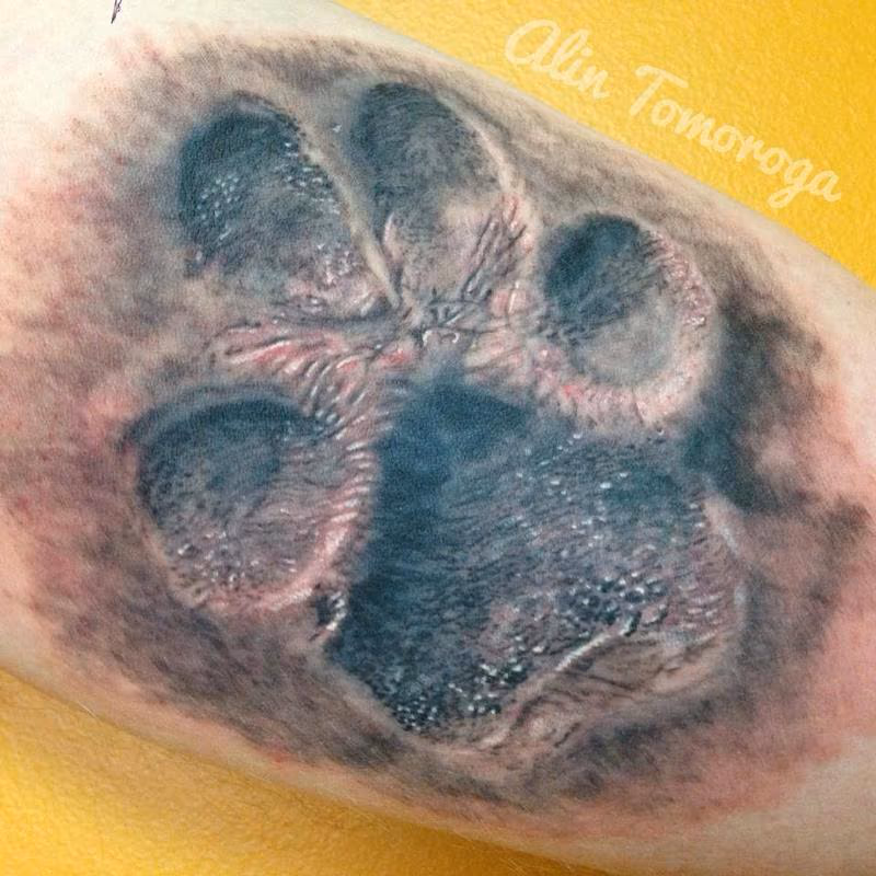 Memorial Paw Print