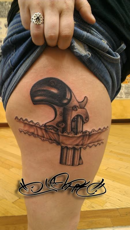 Garter Gun