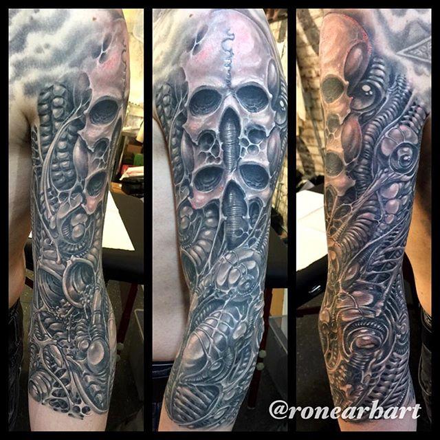 Giger inspired biomech