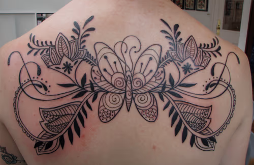 mhendi butterfly
