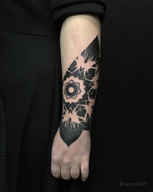 Geometric Dotwork Flowers