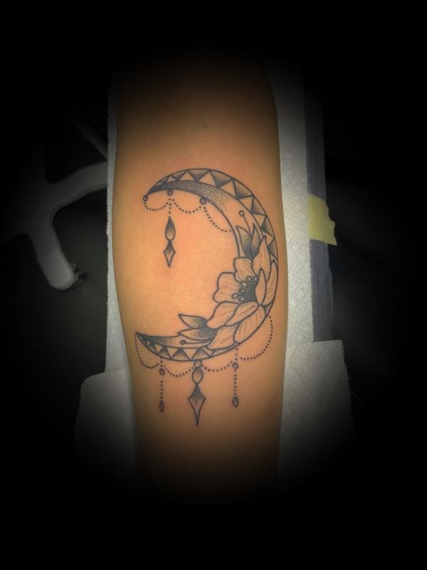 Lotus moon