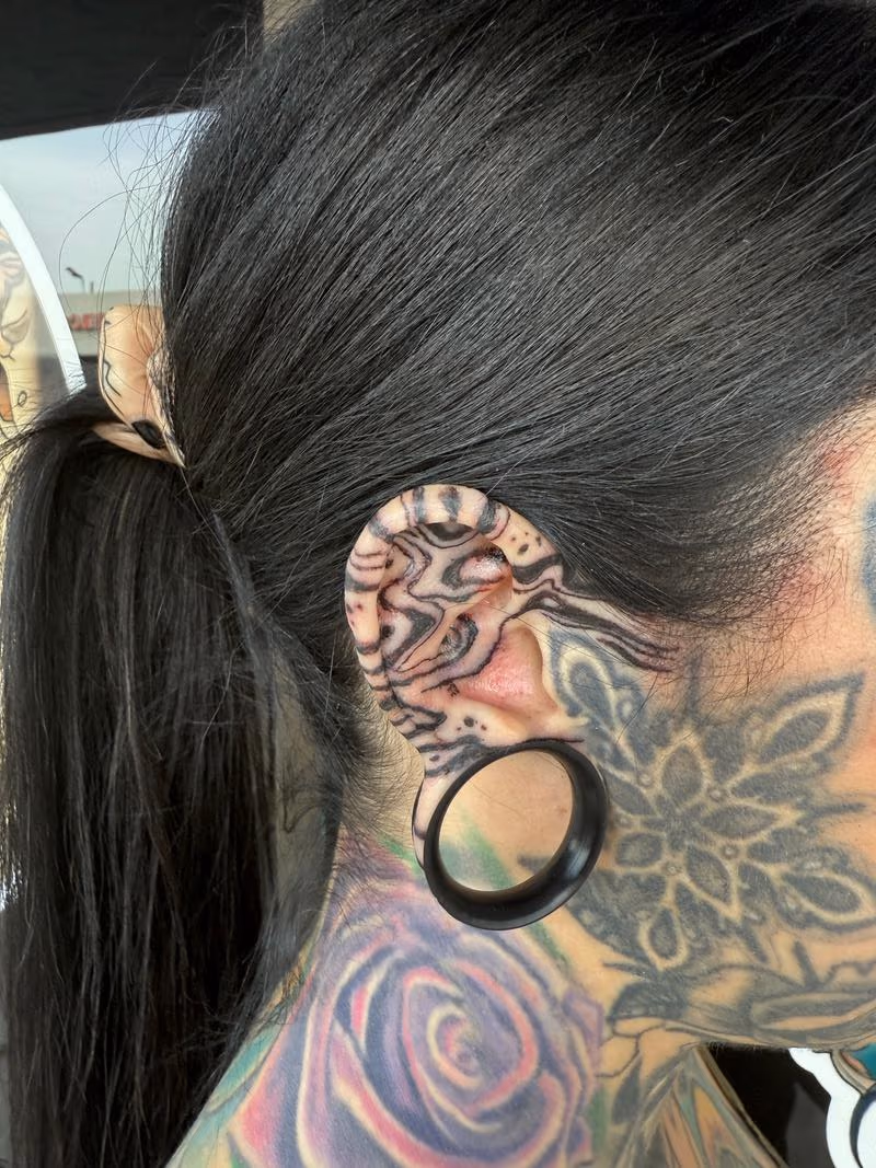 Ear