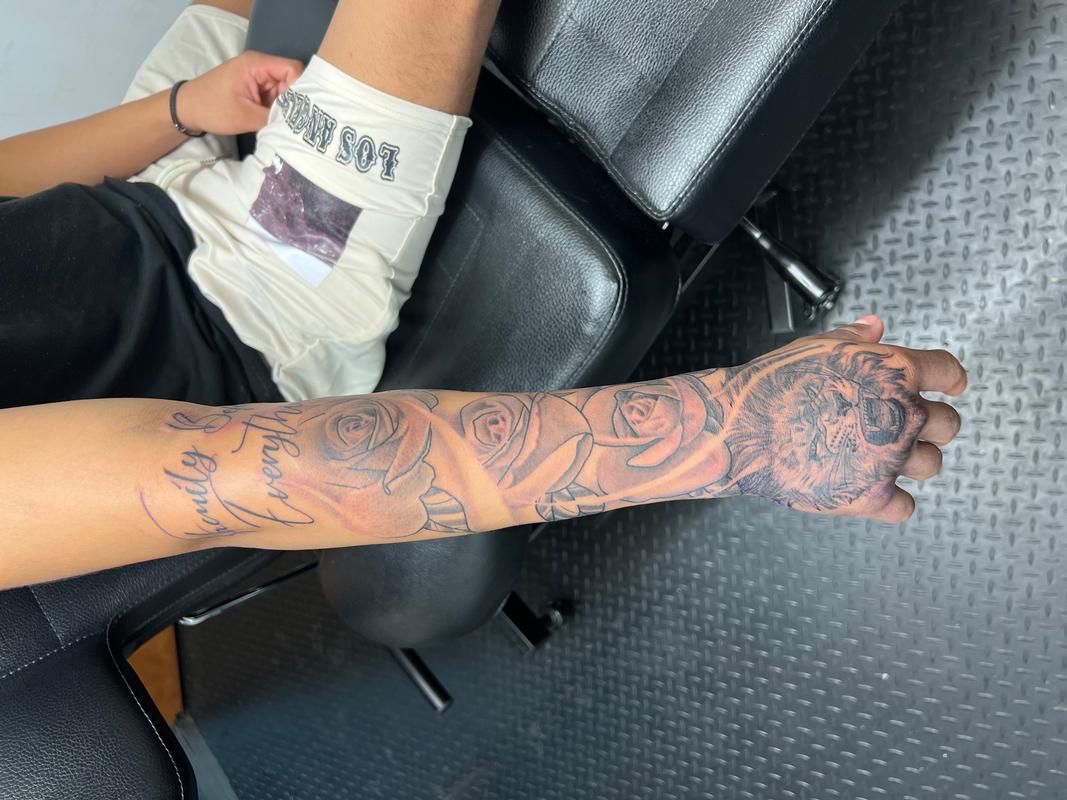 Lion and roses