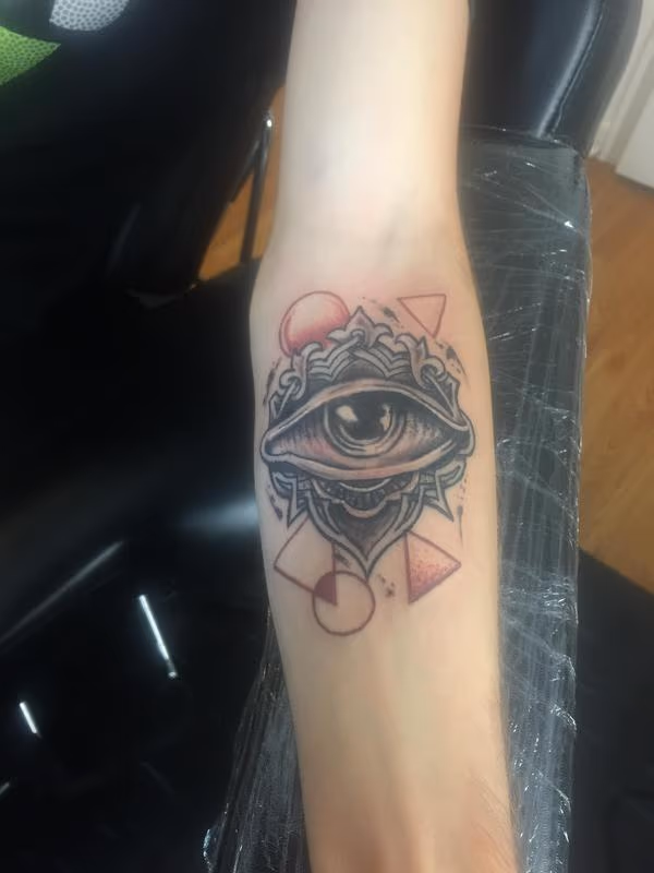 Eye