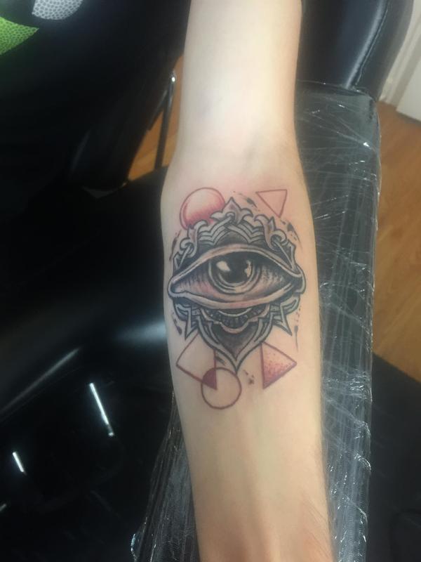 Eye