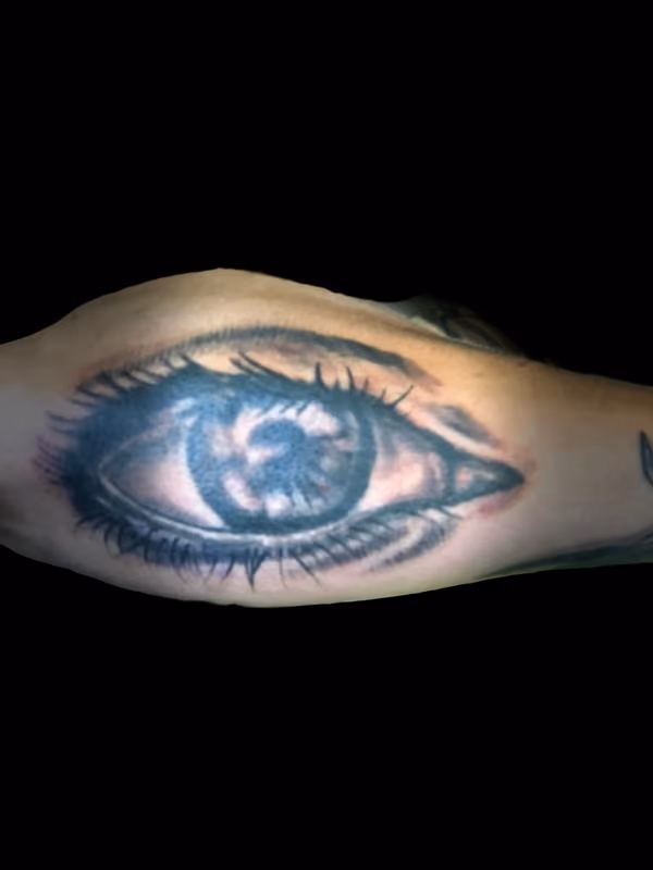 EYE