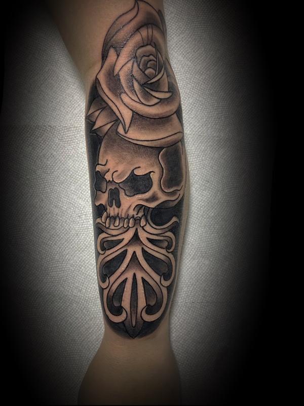 Skull rose