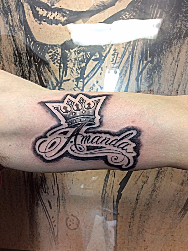 Crown w/ script