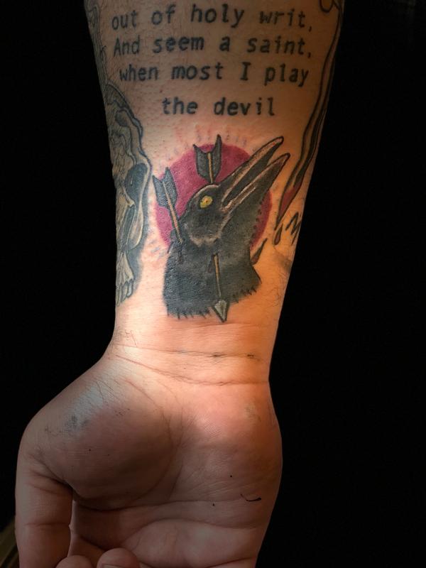 Raven head
