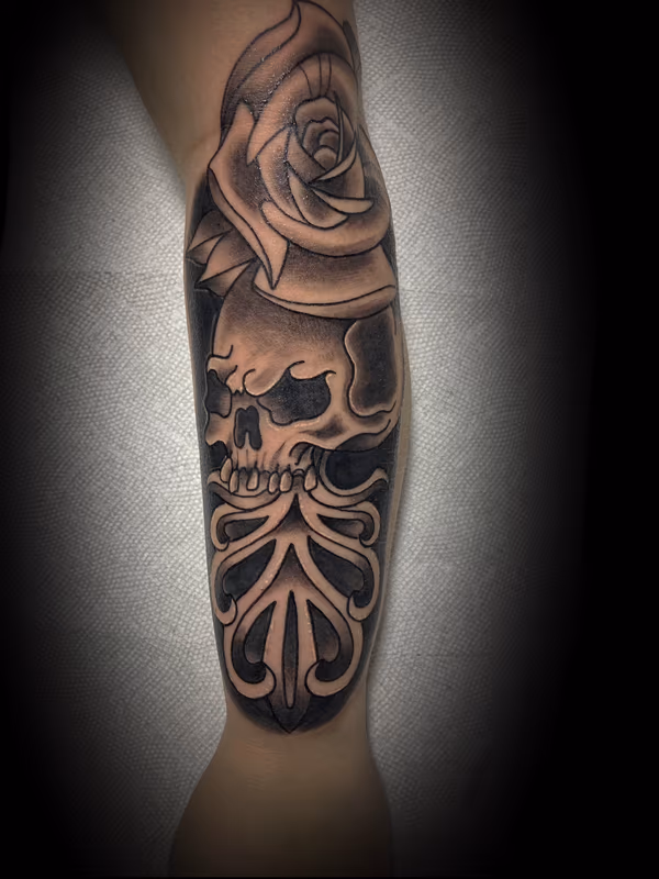 Skull rose
