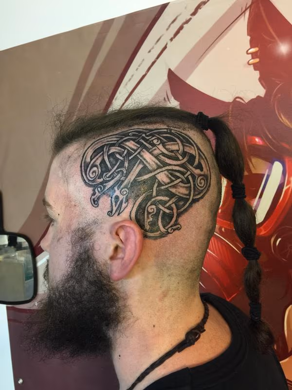 Celtic head knot