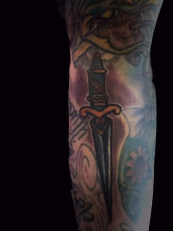 Dagger filler