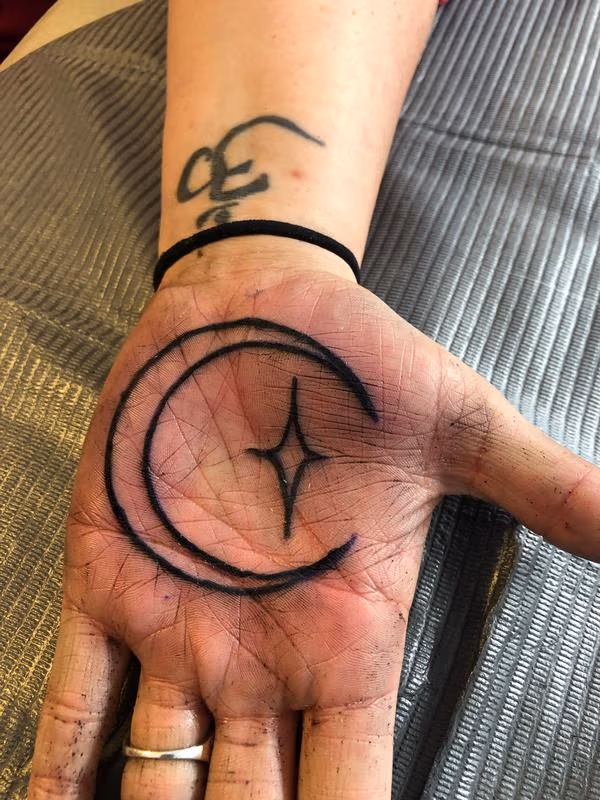 Palm moon