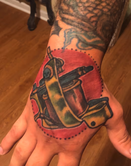 tat hands