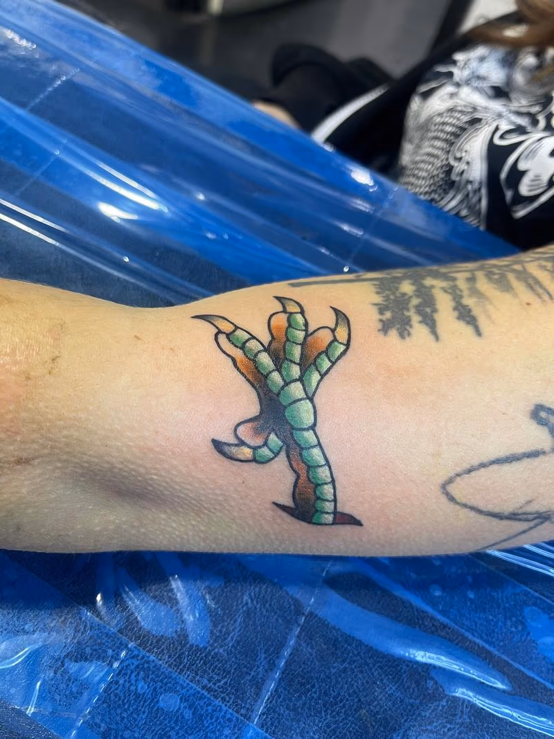 Claw
