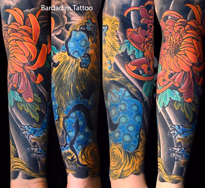 Shi Shi Lion and Chrysanthemum Flower