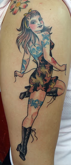 Camoflage Pin Up