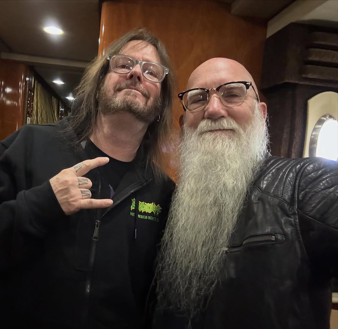 Happy Birthday to the OG of thrash guitar, Gary Holt! See ya’ tonight innDetroit Rock City! 💜🎂🤘🏻 @garyholt_official