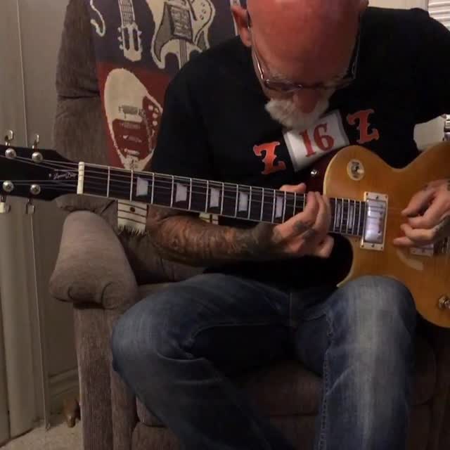 Just stumbled upon this old vid, from 2017. Every time I plug in and mess around playing some blues or whatever, it alwa