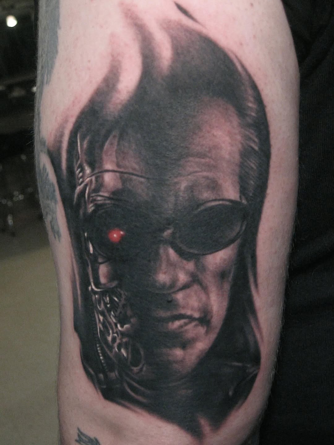 Terminator portrait with red eyes, thigh