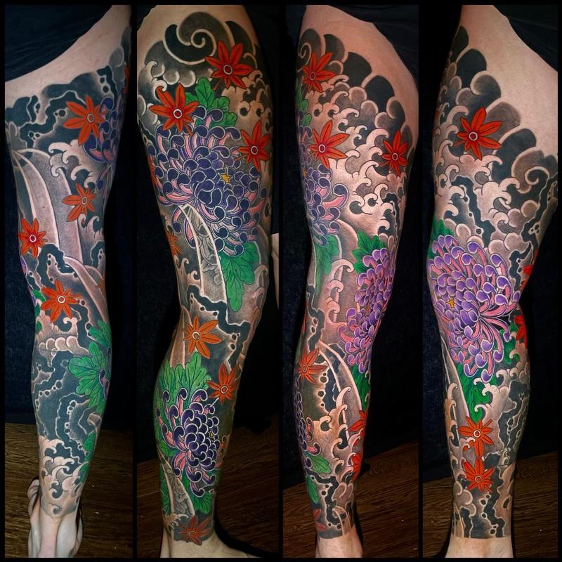 Japanese chrysanthemum and maple leaf leg sleeve