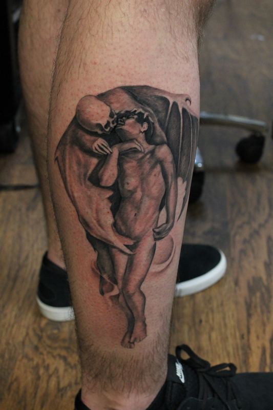 Black And Grey Kiss of Death Leg Piece