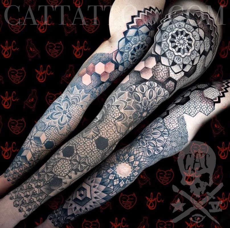 Geometric Sleeve