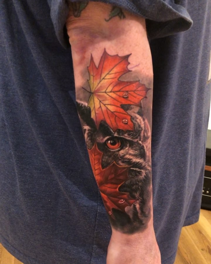 Owl and maple leaf realism, forearm
