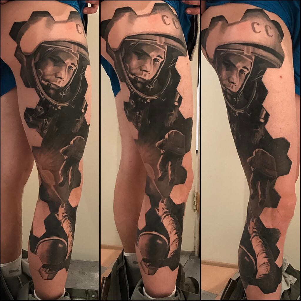 Black-and-grey astronaut leg sleeve