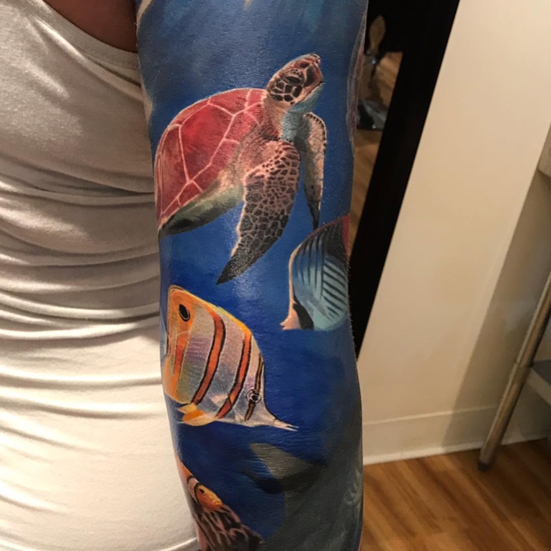 Color underwater sea turtle and fish sleeve