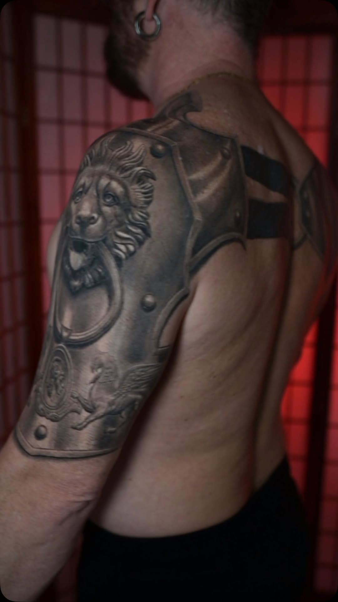 Spartan lion armor half-sleeve, black and grey