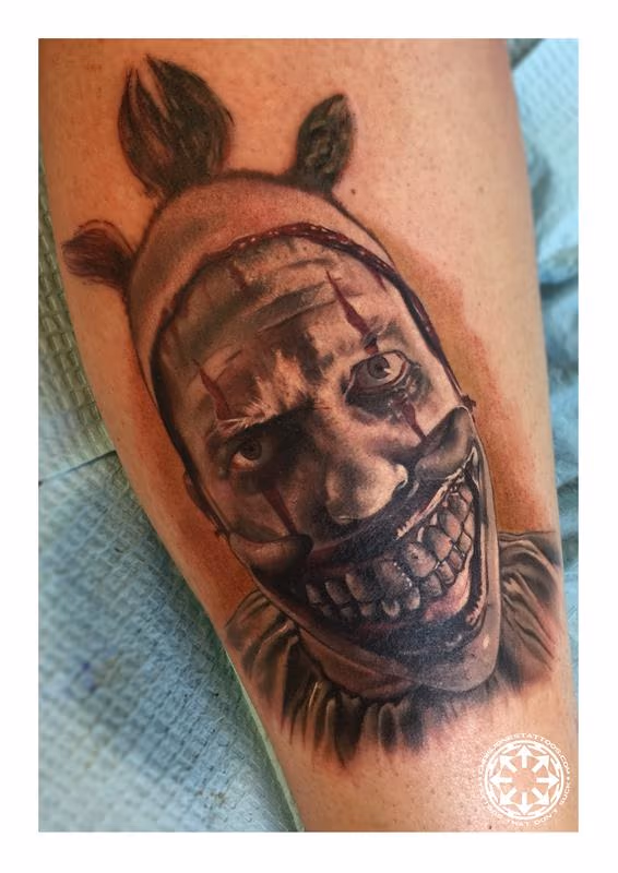 Color portrait of Twisty the Clown