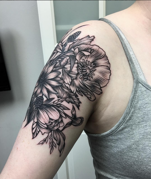 Mixed Floral on Shoulder- Instagram @michaelbalesart
