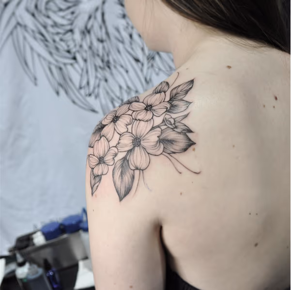 Shoulder Cap of Dogwood Flowers- Instagram @MichaelBalesArt