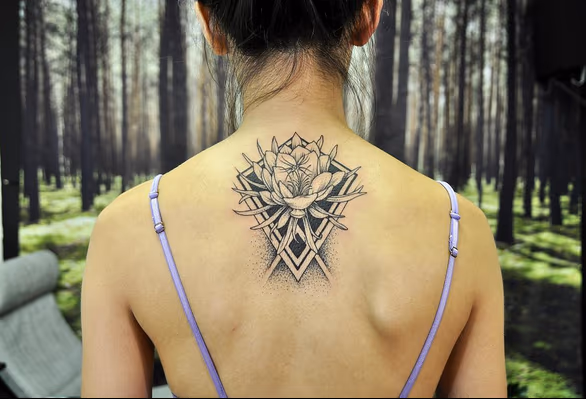 Quynh and Geometry on Back- Instagram @MichaelBalesArt