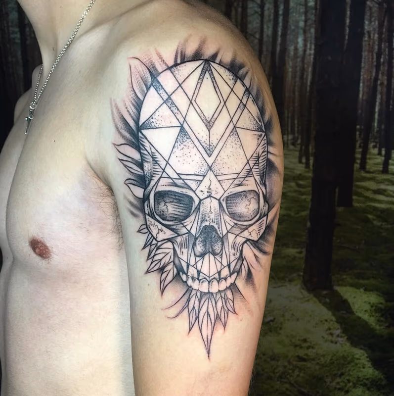 Geometric Skull. Instagram @MichaelBalesArt