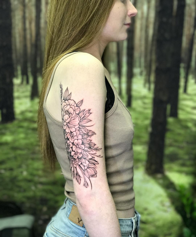 Floral on Arm- Instagram @MichaelBalesArt