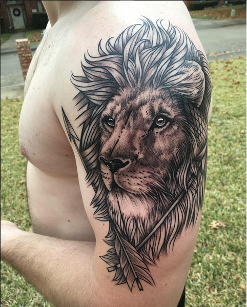 Realistic Lion on Shoulder- Instagram @michaelbalesart