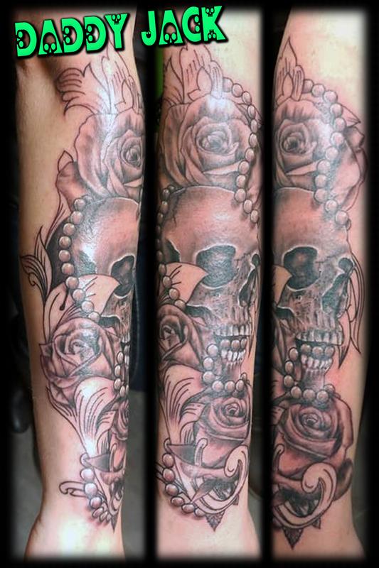 Skull & Roses with Pearls