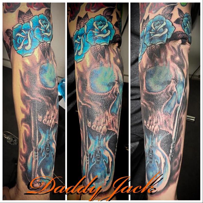 Skull/Hourglass Morph