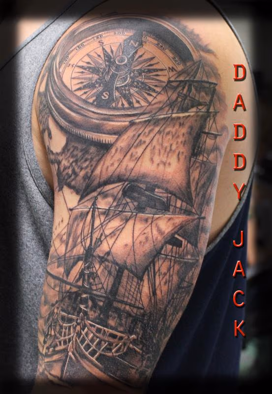 Black&grey_Ship_Compass_Daddy_Jack