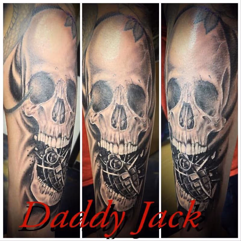Skull and grenade