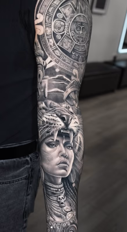 Mayan Sleeve